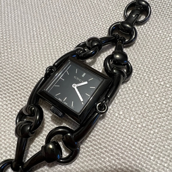 GUCCI SIGNORIA 25MM QUARTZ BLACK STAINLESS STEEL WATCH - Picture 6 of 9